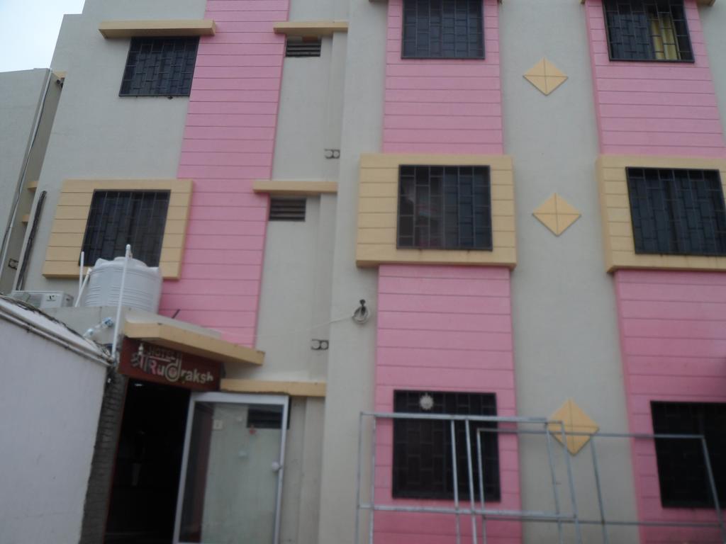Hotel Shree Rudraksh Somnāth Esterno foto